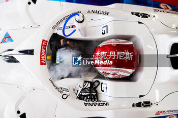 2024-05-26 - DENNIS Jake (gbr), Andretti Global, Porsche 99X Electric, portrait during the 2024 Shanghai ePrix, 8th meeting of the 2023-24 ABB FIA Formula E World Championship, on the Shanghai International Circuit from May 24 to 26, 2024 in Shanghai, China - 2024 FORMULA E SHANGHAI EPRIX - FORMULA E - MOTORS