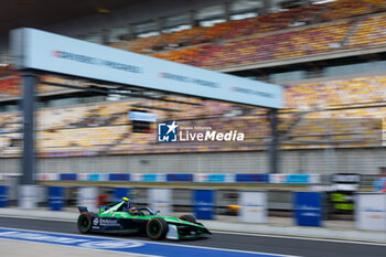 2024-05-26 - 16 BUEMI Sébastien (swi), Envision Racing, Jaguar I-Type 6, action during the 2024 Shanghai ePrix, 8th meeting of the 2023-24 ABB FIA Formula E World Championship, on the Shanghai International Circuit from May 24 to 26, 2024 in Shanghai, China - 2024 FORMULA E SHANGHAI EPRIX - FORMULA E - MOTORS