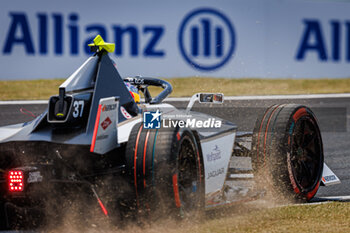 2024-05-26 - 37 CASSIDY Nick (nzl), Jaguar TCS Racing, Jaguar I-Type 6, action during the 2024 Shanghai ePrix, 8th meeting of the 2023-24 ABB FIA Formula E World Championship, on the Shanghai International Circuit from May 24 to 26, 2024 in Shanghai, China - 2024 FORMULA E SHANGHAI EPRIX - FORMULA E - MOTORS