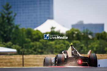 2024-05-26 - 02 VANDOORNE Stoffel (bel), DS Penske, DS E-Tense FE23, action during the 2024 Shanghai ePrix, 8th meeting of the 2023-24 ABB FIA Formula E World Championship, on the Shanghai International Circuit from May 24 to 26, 2024 in Shanghai, China - 2024 FORMULA E SHANGHAI EPRIX - FORMULA E - MOTORS