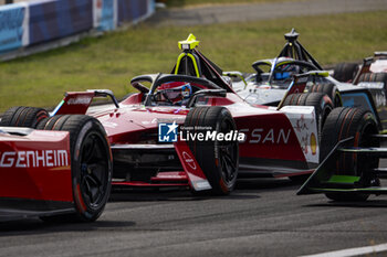 2024-05-26 - 22 ROWLAND Oliver (gbr), Nissan Formula E Team, Nissan e-4ORCE 04, action during the 2024 Shanghai ePrix, 8th meeting of the 2023-24 ABB FIA Formula E World Championship, on the Shanghai International Circuit from May 24 to 26, 2024 in Shanghai, China - 2024 FORMULA E SHANGHAI EPRIX - FORMULA E - MOTORS