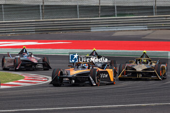 2024-05-26 - 05 HUGHES Jake (gbr), NEOM McLaren Formula E Team, Nissan e-4ORCE 04, action during the 2024 Shanghai ePrix, 8th meeting of the 2023-24 ABB FIA Formula E World Championship, on the Shanghai International Circuit from May 24 to 26, 2024 in Shanghai, China - 2024 FORMULA E SHANGHAI EPRIX - FORMULA E - MOTORS