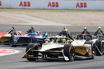 2024-05-26 - 02 VANDOORNE Stoffel (bel), DS Penske, DS E-Tense FE23, action during the 2024 Shanghai ePrix, 8th meeting of the 2023-24 ABB FIA Formula E World Championship, on the Shanghai International Circuit from May 24 to 26, 2024 in Shanghai, China - 2024 FORMULA E SHANGHAI EPRIX - FORMULA E - MOTORS