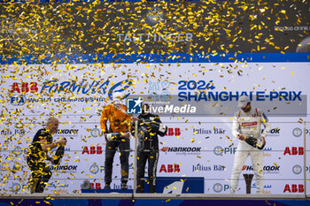 2024-05-26 - Podium, HUGHES Jake (gbr), NEOM McLaren Formula E Team, Nissan e-4ORCE 04, DA COSTA Antonio Felix (prt), TAG HEUER Porsche Formula E Team, Porsche 99X Electric, NATO Norman (fra), Andretti Global, Porsche 99X Electric, portrait during the 2024 Shanghai ePrix, 8th meeting of the 2023-24 ABB FIA Formula E World Championship, on the Shanghai International Circuit from May 24 to 26, 2024 in Shanghai, China - 2024 FORMULA E SHANGHAI EPRIX - FORMULA E - MOTORS