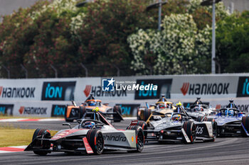 2024-05-26 - 21 DE VRIES Nyck (nld), Mahindra Racing, Mahindra M9Electro, action during the 2024 Shanghai ePrix, 8th meeting of the 2023-24 ABB FIA Formula E World Championship, on the Shanghai International Circuit from May 24 to 26, 2024 in Shanghai, China - 2024 FORMULA E SHANGHAI EPRIX - FORMULA E - MOTORS