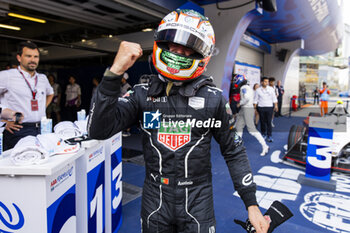 2024-05-26 - DA COSTA Antonio Felix (prt), TAG HEUER Porsche Formula E Team, Porsche 99X Electric, portrait during the 2024 Shanghai ePrix, 8th meeting of the 2023-24 ABB FIA Formula E World Championship, on the Shanghai International Circuit from May 24 to 26, 2024 in Shanghai, China - 2024 FORMULA E SHANGHAI EPRIX - FORMULA E - MOTORS