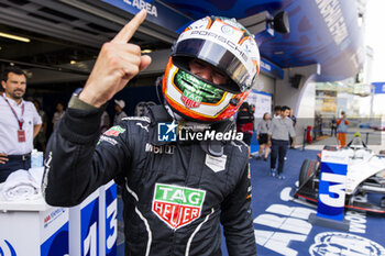 2024-05-26 - DA COSTA Antonio Felix (prt), TAG HEUER Porsche Formula E Team, Porsche 99X Electric, portrait during the 2024 Shanghai ePrix, 8th meeting of the 2023-24 ABB FIA Formula E World Championship, on the Shanghai International Circuit from May 24 to 26, 2024 in Shanghai, China - 2024 FORMULA E SHANGHAI EPRIX - FORMULA E - MOTORS