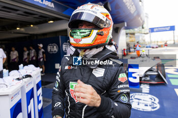 2024-05-26 - DA COSTA Antonio Felix (prt), TAG HEUER Porsche Formula E Team, Porsche 99X Electric, portrait during the 2024 Shanghai ePrix, 8th meeting of the 2023-24 ABB FIA Formula E World Championship, on the Shanghai International Circuit from May 24 to 26, 2024 in Shanghai, China - 2024 FORMULA E SHANGHAI EPRIX - FORMULA E - MOTORS