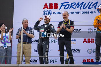 2024-05-26 - Podium, DA COSTA Antonio Felix (prt), TAG HEUER Porsche Formula E Team, Porsche 99X Electric, portrait during the 2024 Shanghai ePrix, 8th meeting of the 2023-24 ABB FIA Formula E World Championship, on the Shanghai International Circuit from May 24 to 26, 2024 in Shanghai, China - 2024 FORMULA E SHANGHAI EPRIX - FORMULA E - MOTORS