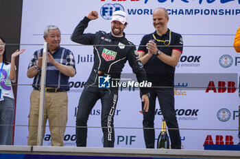 2024-05-26 - Podium, DA COSTA Antonio Felix (prt), TAG HEUER Porsche Formula E Team, Porsche 99X Electric, portrait during the 2024 Shanghai ePrix, 8th meeting of the 2023-24 ABB FIA Formula E World Championship, on the Shanghai International Circuit from May 24 to 26, 2024 in Shanghai, China - 2024 FORMULA E SHANGHAI EPRIX - FORMULA E - MOTORS