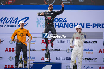 2024-05-26 - Podium, DA COSTA Antonio Felix (prt), TAG HEUER Porsche Formula E Team, Porsche 99X Electric, portrait during the 2024 Shanghai ePrix, 8th meeting of the 2023-24 ABB FIA Formula E World Championship, on the Shanghai International Circuit from May 24 to 26, 2024 in Shanghai, China - 2024 FORMULA E SHANGHAI EPRIX - FORMULA E - MOTORS