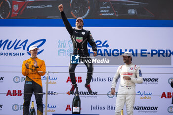 2024-05-26 - Podium, DA COSTA Antonio Felix (prt), TAG HEUER Porsche Formula E Team, Porsche 99X Electric, portrait during the 2024 Shanghai ePrix, 8th meeting of the 2023-24 ABB FIA Formula E World Championship, on the Shanghai International Circuit from May 24 to 26, 2024 in Shanghai, China - 2024 FORMULA E SHANGHAI EPRIX - FORMULA E - MOTORS