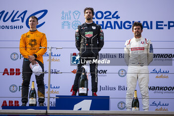 2024-05-26 - Podium, HUGHES Jake (gbr), NEOM McLaren Formula E Team, Nissan e-4ORCE 04, DA COSTA Antonio Felix (prt), TAG HEUER Porsche Formula E Team, Porsche 99X Electric, NATO Norman (fra), Andretti Global, Porsche 99X Electric, portrait during the 2024 Shanghai ePrix, 8th meeting of the 2023-24 ABB FIA Formula E World Championship, on the Shanghai International Circuit from May 24 to 26, 2024 in Shanghai, China - 2024 FORMULA E SHANGHAI EPRIX - FORMULA E - MOTORS