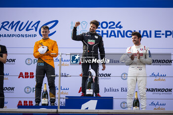 2024-05-26 - Podium, HUGHES Jake (gbr), NEOM McLaren Formula E Team, Nissan e-4ORCE 04, DA COSTA Antonio Felix (prt), TAG HEUER Porsche Formula E Team, Porsche 99X Electric, NATO Norman (fra), Andretti Global, Porsche 99X Electric, portrait during the 2024 Shanghai ePrix, 8th meeting of the 2023-24 ABB FIA Formula E World Championship, on the Shanghai International Circuit from May 24 to 26, 2024 in Shanghai, China - 2024 FORMULA E SHANGHAI EPRIX - FORMULA E - MOTORS