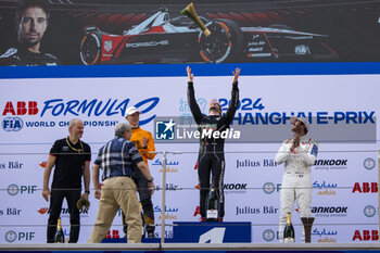 2024-05-26 - Podium, DA COSTA Antonio Felix (prt), TAG HEUER Porsche Formula E Team, Porsche 99X Electric, portrait during the 2024 Shanghai ePrix, 8th meeting of the 2023-24 ABB FIA Formula E World Championship, on the Shanghai International Circuit from May 24 to 26, 2024 in Shanghai, China - 2024 FORMULA E SHANGHAI EPRIX - FORMULA E - MOTORS