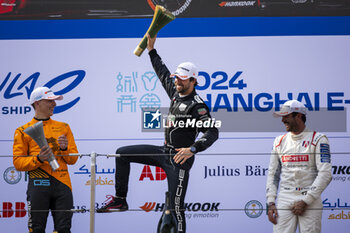 2024-05-26 - Podium, DA COSTA Antonio Felix (prt), TAG HEUER Porsche Formula E Team, Porsche 99X Electric, portrait during the 2024 Shanghai ePrix, 8th meeting of the 2023-24 ABB FIA Formula E World Championship, on the Shanghai International Circuit from May 24 to 26, 2024 in Shanghai, China - 2024 FORMULA E SHANGHAI EPRIX - FORMULA E - MOTORS