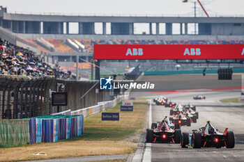 2024-05-26 - 48 MORTARA Edoardo (swi), Mahindra Racing, Mahindra M9Electro, action during the 2024 Shanghai ePrix, 8th meeting of the 2023-24 ABB FIA Formula E World Championship, on the Shanghai International Circuit from May 24 to 26, 2024 in Shanghai, China - 2024 FORMULA E SHANGHAI EPRIX - FORMULA E - MOTORS