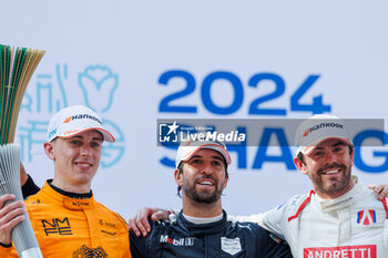 2024-05-26 - DA COSTA Antonio Felix (prt), TAG HEUER Porsche Formula E Team, Porsche 99X Electric, HUGHES Jake (gbr), NEOM McLaren Formula E Team, Nissan e-4ORCE 04, NATO Norman (fra), Andretti Global, Porsche 99X Electric, portrait podium during the 2024 Shanghai ePrix, 8th meeting of the 2023-24 ABB FIA Formula E World Championship, on the Shanghai International Circuit from May 24 to 26, 2024 in Shanghai, China - 2024 FORMULA E SHANGHAI EPRIX - FORMULA E - MOTORS