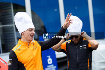 2024-06-27 - HUGHES Jake (gbr), NEOM McLaren Formula E Team, Nissan e-4ORCE 04, portrait during the 2024 Portland ePrix, 9th meeting of the 2023-24 ABB FIA Formula E World Championship, on the Portland International Raceway from June 28 to 30, 2024 in Portland, United States of America - 2024 FORMULA E PORTLAND EPRIX - FORMULA E - MOTORS