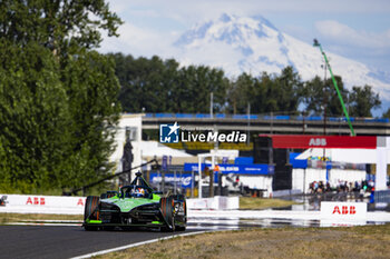 2024-06-29 - 16 BUEMI Sébastien (swi), Envision Racing, Jaguar I-Type 6, action during the 2024 Portland ePrix, 9th meeting of the 2023-24 ABB FIA Formula E World Championship, on the Portland International Raceway from June 28 to 30, 2024 in Portland, United States of America - 2024 FORMULA E PORTLAND EPRIX - FORMULA E - MOTORS