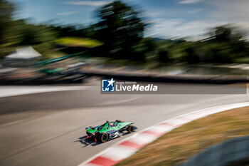 2024-06-29 - 16 BUEMI Sébastien (swi), Envision Racing, Jaguar I-Type 6, action during the 2024 Portland ePrix, 9th meeting of the 2023-24 ABB FIA Formula E World Championship, on the Portland International Raceway from June 28 to 30, 2024 in Portland, United States of America - 2024 FORMULA E PORTLAND EPRIX - FORMULA E - MOTORS