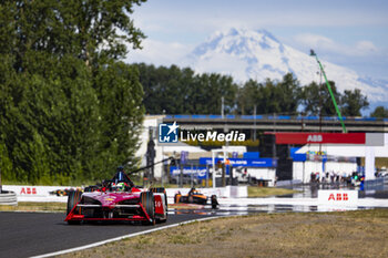 2024-06-29 - 23 FENESTRAZ Sacha (fra), Nissan Formula E Team, Nissan e-4ORCE 04, action during the 2024 Portland ePrix, 9th meeting of the 2023-24 ABB FIA Formula E World Championship, on the Portland International Raceway from June 28 to 30, 2024 in Portland, United States of America - 2024 FORMULA E PORTLAND EPRIX - FORMULA E - MOTORS