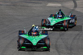 2024-06-29 - 04 FRIJNS Robin (nld), Envision Racing, Jaguar I-Type 6, action, 16 BUEMI Sébastien (swi), Envision Racing, Jaguar I-Type 6, action, during the 2024 Portland ePrix, 9th meeting of the 2023-24 ABB FIA Formula E World Championship, on the Portland International Raceway from June 28 to 30, 2024 in Portland, United States of America - 2024 FORMULA E PORTLAND EPRIX - FORMULA E - MOTORS