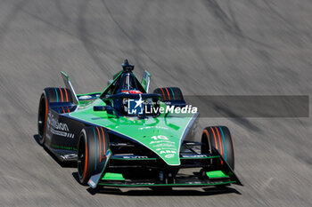 2024-06-29 - 16 BUEMI Sébastien (swi), Envision Racing, Jaguar I-Type 6, action during the 2024 Portland ePrix, 9th meeting of the 2023-24 ABB FIA Formula E World Championship, on the Portland International Raceway from June 28 to 30, 2024 in Portland, United States of America - 2024 FORMULA E PORTLAND EPRIX - FORMULA E - MOTORS