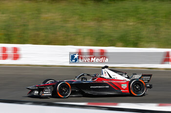 2024-06-29 - 94 WEHRLEIN Pascal (ger), TAG HEUER Porsche Formula E Team, Porsche 99X Electric, action during the 2024 Portland ePrix, 9th meeting of the 2023-24 ABB FIA Formula E World Championship, on the Portland International Raceway from June 28 to 30, 2024 in Portland, United States of America - 2024 FORMULA E PORTLAND EPRIX - FORMULA E - MOTORS