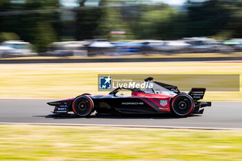 2024-06-29 - 94 WEHRLEIN Pascal (ger), TAG HEUER Porsche Formula E Team, Porsche 99X Electric, action during the 2024 Portland ePrix, 9th meeting of the 2023-24 ABB FIA Formula E World Championship, on the Portland International Raceway from June 28 to 30, 2024 in Portland, United States of America - 2024 FORMULA E PORTLAND EPRIX - FORMULA E - MOTORS