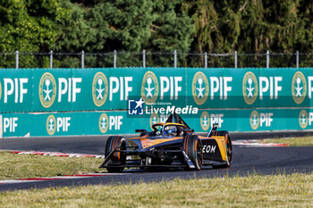 2024-06-29 - 08 BIRD Sam (gbr), NEOM McLaren Formula E Team, Nissan e-4ORCE 04, action during the 2024 Portland ePrix, 9th meeting of the 2023-24 ABB FIA Formula E World Championship, on the Portland International Raceway from June 28 to 30, 2024 in Portland, United States of America - 2024 FORMULA E PORTLAND EPRIX - FORMULA E - MOTORS