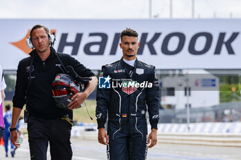 2024-06-29 - WEHRLEIN Pascal (ger), TAG HEUER Porsche Formula E Team, Porsche 99X Electric, portrait during the 2024 Portland ePrix, 9th meeting of the 2023-24 ABB FIA Formula E World Championship, on the Portland International Raceway from June 28 to 30, 2024 in Portland, United States of America - 2024 FORMULA E PORTLAND EPRIX - FORMULA E - MOTORS