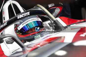 2024-06-29 - DA COSTA Antonio Felix (prt), TAG HEUER Porsche Formula E Team, Porsche 99X Electric, portrait during the 2024 Portland ePrix, 9th meeting of the 2023-24 ABB FIA Formula E World Championship, on the Portland International Raceway from June 28 to 30, 2024 in Portland, United States of America - 2024 FORMULA E PORTLAND EPRIX - FORMULA E - MOTORS