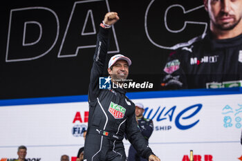 2024-06-29 - DA COSTA Antonio Felix (prt), TAG HEUER Porsche Formula E Team, Porsche 99X Electric, celebrating his win during the 2024 Portland ePrix, 9th meeting of the 2023-24 ABB FIA Formula E World Championship, on the Portland International Raceway from June 28 to 30, 2024 in Portland, United States of America - 2024 FORMULA E PORTLAND EPRIX - FORMULA E - MOTORS