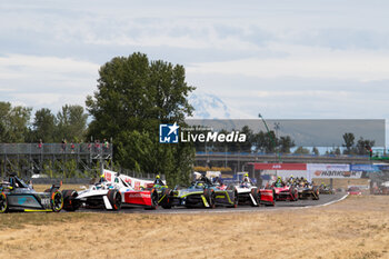 2024-06-29 - Start during the 2024 Portland ePrix, 9th meeting of the 2023-24 ABB FIA Formula E World Championship, on the Portland International Raceway from June 28 to 30, 2024 in Portland, United States of America - 2024 FORMULA E PORTLAND EPRIX - FORMULA E - MOTORS