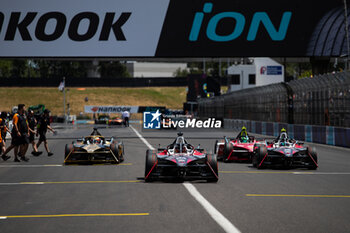 2024-06-29 - 94 WEHRLEIN Pascal (ger), TAG HEUER Porsche Formula E Team, Porsche 99X Electric, grille de depart, starting grid during the 2024 Portland ePrix, 9th meeting of the 2023-24 ABB FIA Formula E World Championship, on the Portland International Raceway from June 28 to 30, 2024 in Portland, United States of America - 2024 FORMULA E PORTLAND EPRIX - FORMULA E - MOTORS