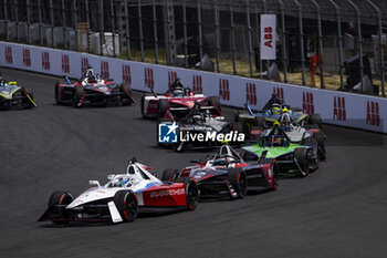 2024-06-29 - 01 DENNIS Jake (gbr), Andretti Global, Porsche 99X Electric, action during the 2024 Portland ePrix, 9th meeting of the 2023-24 ABB FIA Formula E World Championship, on the Portland International Raceway from June 28 to 30, 2024 in Portland, United States of America - 2024 FORMULA E PORTLAND EPRIX - FORMULA E - MOTORS