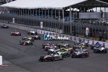 2024-06-29 - 48 MORTARA Edoardo (swi), Mahindra Racing, Mahindra M9Electro, action during the 2024 Portland ePrix, 9th meeting of the 2023-24 ABB FIA Formula E World Championship, on the Portland International Raceway from June 28 to 30, 2024 in Portland, United States of America - 2024 FORMULA E PORTLAND EPRIX - FORMULA E - MOTORS