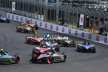 2024-06-29 - 48 MORTARA Edoardo (swi), Mahindra Racing, Mahindra M9Electro, action during the 2024 Portland ePrix, 9th meeting of the 2023-24 ABB FIA Formula E World Championship, on the Portland International Raceway from June 28 to 30, 2024 in Portland, United States of America - 2024 FORMULA E PORTLAND EPRIX - FORMULA E - MOTORS