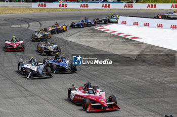 2024-06-29 - 23 FENESTRAZ Sacha (fra), Nissan Formula E Team, Nissan e-4ORCE 04, action during the 2024 Portland ePrix, 9th meeting of the 2023-24 ABB FIA Formula E World Championship, on the Portland International Raceway from June 28 to 30, 2024 in Portland, United States of America - 2024 FORMULA E PORTLAND EPRIX - FORMULA E - MOTORS