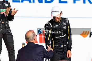 2024-06-30 - VERGNE Jean-Eric (fra), DS Penske, DS E-Tense FE23, portrait podium, portrait during the 2024 Portland ePrix, 9th meeting of the 2023-24 ABB FIA Formula E World Championship, on the Portland International Raceway from June 28 to 30, 2024 in Portland, United States of America - 2024 FORMULA E PORTLAND EPRIX - FORMULA E - MOTORS