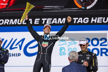 2024-06-30 - DA COSTA Antonio Felix (prt), TAG HEUER Porsche Formula E Team, Porsche 99X Electric, celebrating his win during the 2024 Portland ePrix, 9th meeting of the 2023-24 ABB FIA Formula E World Championship, on the Portland International Raceway from June 28 to 30, 2024 in Portland, United States of America - 2024 FORMULA E PORTLAND EPRIX - FORMULA E - MOTORS