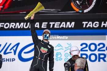 2024-06-30 - DA COSTA Antonio Felix (prt), TAG HEUER Porsche Formula E Team, Porsche 99X Electric, celebrating his win during the 2024 Portland ePrix, 9th meeting of the 2023-24 ABB FIA Formula E World Championship, on the Portland International Raceway from June 28 to 30, 2024 in Portland, United States of America - 2024 FORMULA E PORTLAND EPRIX - FORMULA E - MOTORS