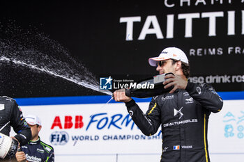 2024-06-30 - VERGNE Jean-Eric (fra), DS Penske, DS E-Tense FE23, portrait celebrating his podium during the 2024 Portland ePrix, 9th meeting of the 2023-24 ABB FIA Formula E World Championship, on the Portland International Raceway from June 28 to 30, 2024 in Portland, United States of America - 2024 FORMULA E PORTLAND EPRIX - FORMULA E - MOTORS