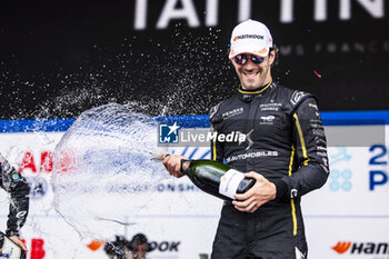 2024-06-30 - VERGNE Jean-Eric (fra), DS Penske, DS E-Tense FE23, portrait celebrating his podium during the 2024 Portland ePrix, 9th meeting of the 2023-24 ABB FIA Formula E World Championship, on the Portland International Raceway from June 28 to 30, 2024 in Portland, United States of America - 2024 FORMULA E PORTLAND EPRIX - FORMULA E - MOTORS