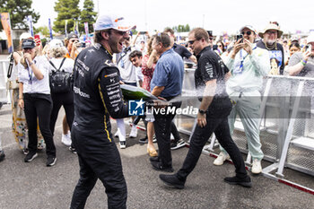 2024-06-30 - VERGNE Jean-Eric (fra), DS Penske, DS E-Tense FE23, portrait celebrating his podium during the 2024 Portland ePrix, 9th meeting of the 2023-24 ABB FIA Formula E World Championship, on the Portland International Raceway from June 28 to 30, 2024 in Portland, United States of America - 2024 FORMULA E PORTLAND EPRIX - FORMULA E - MOTORS