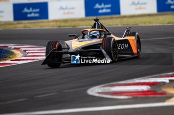 2024-06-30 - 08 BIRD Sam (gbr), NEOM McLaren Formula E Team, Nissan e-4ORCE 04, action during the 2024 Portland ePrix, 9th meeting of the 2023-24 ABB FIA Formula E World Championship, on the Portland International Raceway from June 28 to 30, 2024 in Portland, United States of America - 2024 FORMULA E PORTLAND EPRIX - FORMULA E - MOTORS