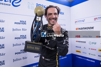 2024-06-30 - VERGNE Jean-Eric (fra), DS Penske, DS E-Tense FE23, portrait celebrating his pole position during the 2024 Portland ePrix, 9th meeting of the 2023-24 ABB FIA Formula E World Championship, on the Portland International Raceway from June 28 to 30, 2024 in Portland, United States of America - 2024 FORMULA E PORTLAND EPRIX - FORMULA E - MOTORS