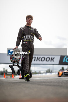 2024-06-30 - TICKTUM Dan (gbr), ERT Formula E Team, ERT X24, portrait, during the 2024 Portland ePrix, 9th meeting of the 2023-24 ABB FIA Formula E World Championship, on the Portland International Raceway from June 28 to 30, 2024 in Portland, United States of America - 2024 FORMULA E PORTLAND EPRIX - FORMULA E - MOTORS