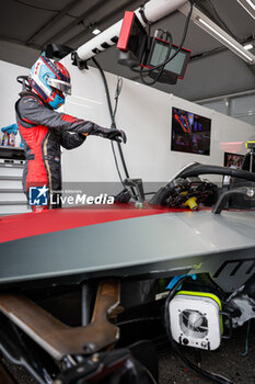 2024-06-30 - DE VRIES Nyck (nld), Mahindra Racing, Mahindra M9Electro, portrait, during the 2024 Portland ePrix, 9th meeting of the 2023-24 ABB FIA Formula E World Championship, on the Portland International Raceway from June 28 to 30, 2024 in Portland, United States of America - 2024 FORMULA E PORTLAND EPRIX - FORMULA E - MOTORS